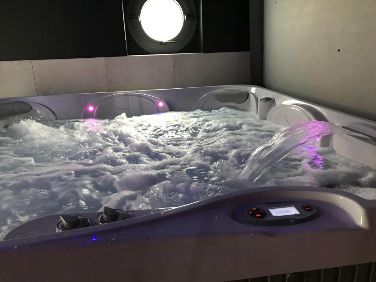 Gite Spa Sauna Piscine Aubin-Saint-Vaast Exteriér fotografie